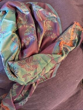 Floral Jacquard Reversible Scarf in Teal and Plum